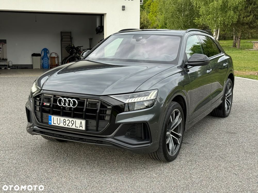 Audi SQ8 - 8