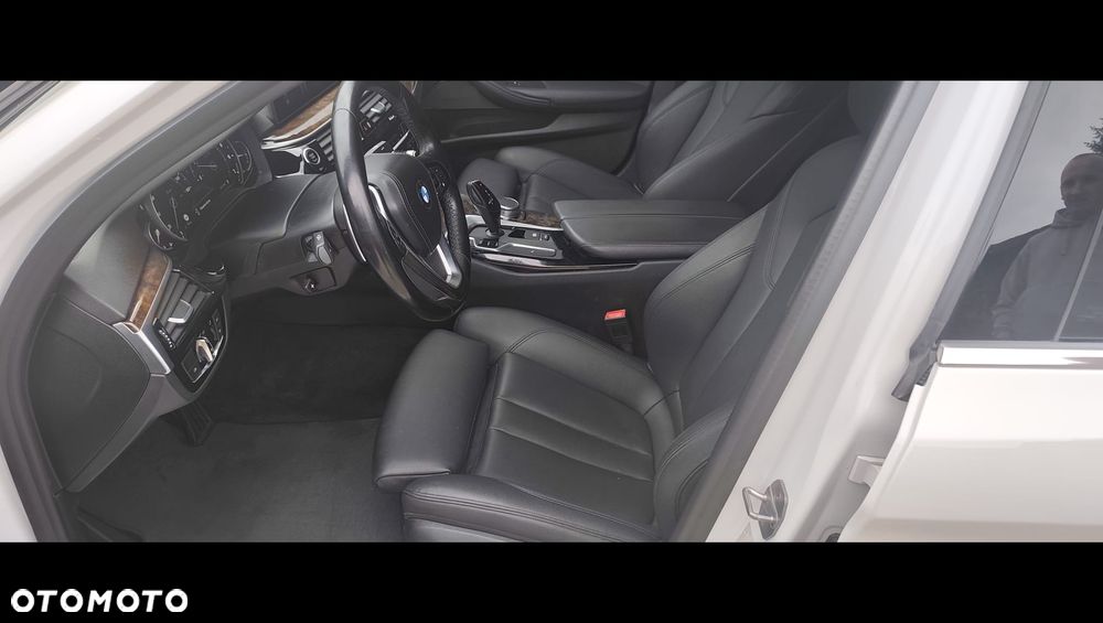 BMW Seria 5 530i Sport Line - 6