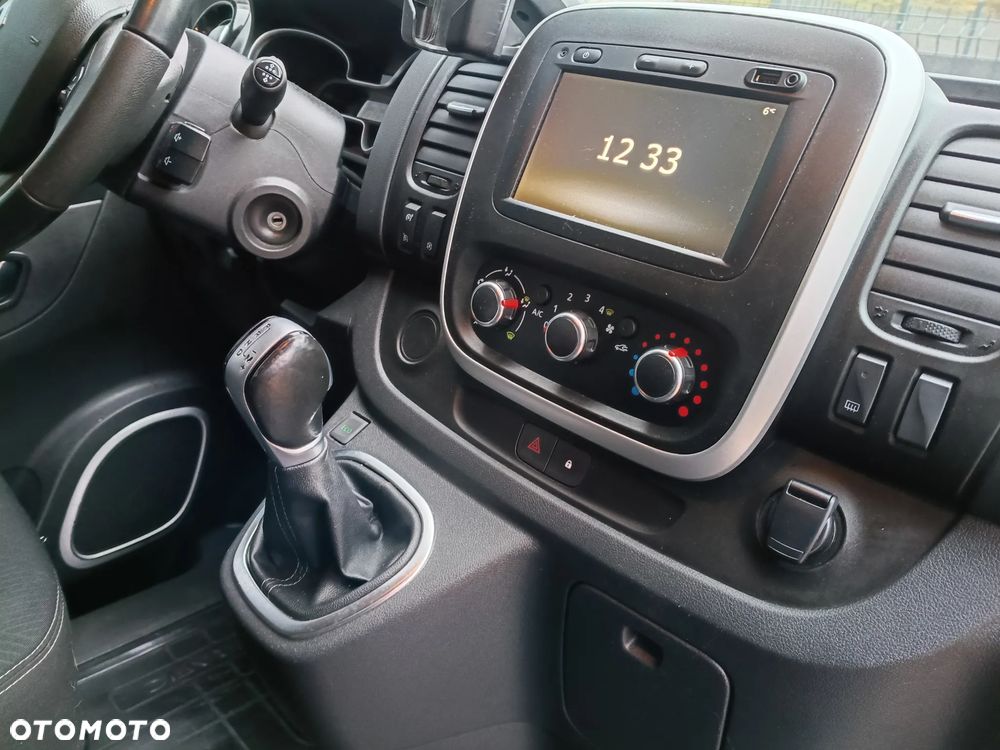 Renault Trafic Grand 2.0 dCi EDC - 7