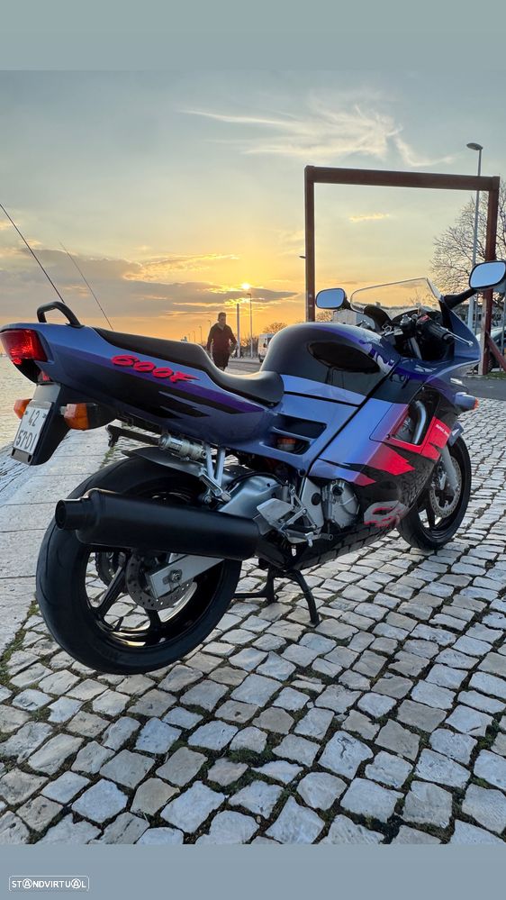 Honda CBR CBR 600F NH1L - 2
