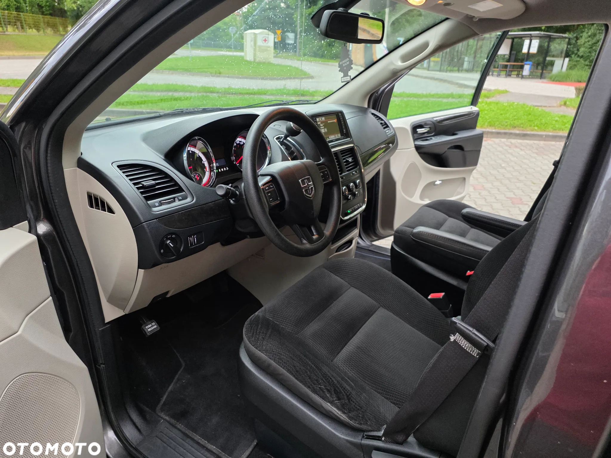 Dodge Grand Caravan 3.6 Express - 29