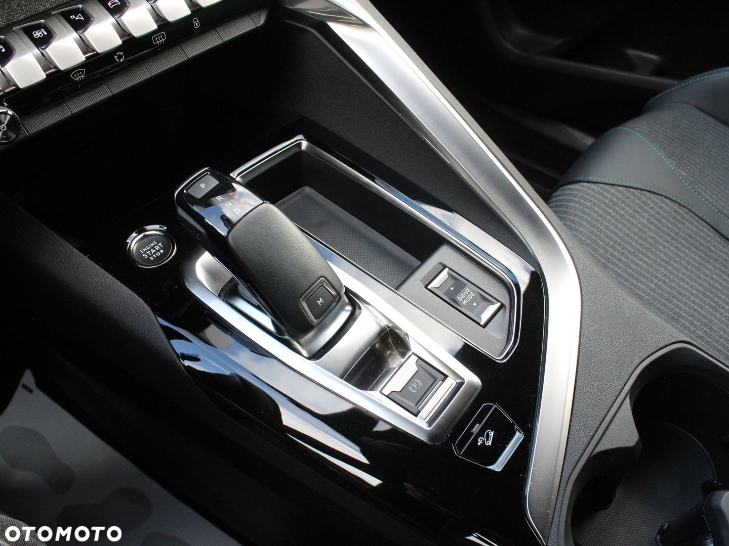 Peugeot 3008 1.2 PureTech Allure Pack S&S EAT8 - 10