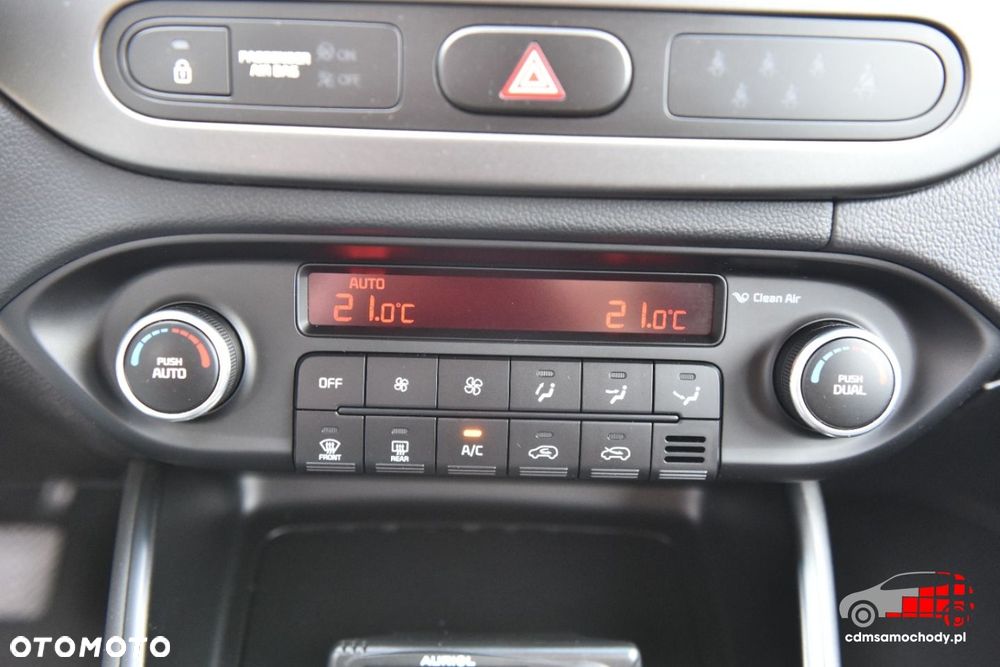 Kia Carens - 30