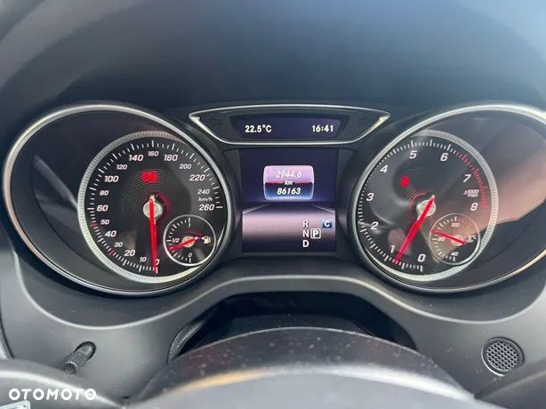 Mercedes-Benz CLA 250 4Matic 7G-DCT AMG Line - 40