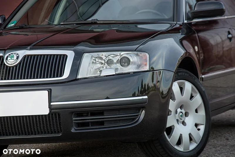 Skoda Superb 2.8 V6 Elegance - 12