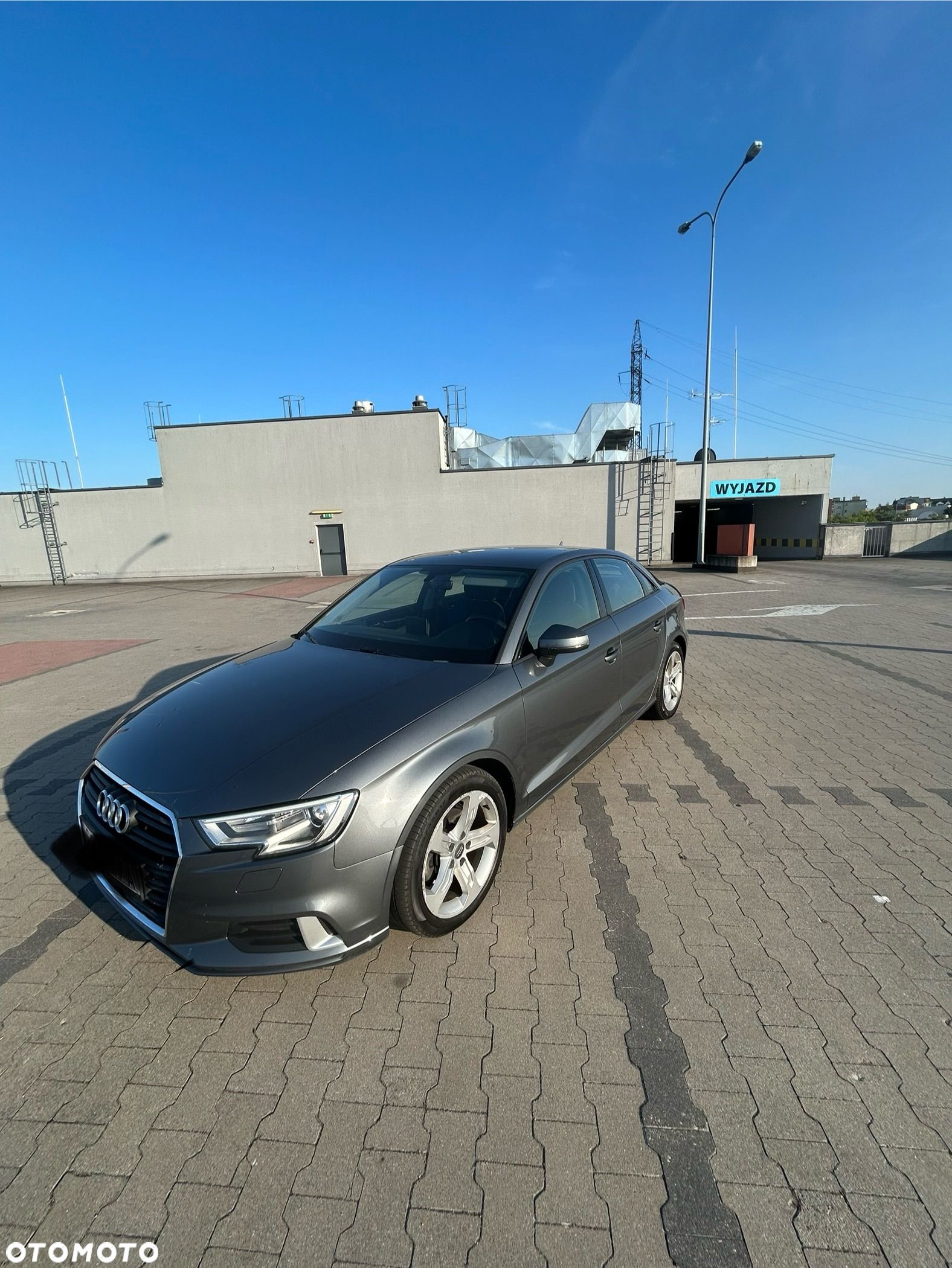 Audi A3 1.6 TDI Sport S tronic - 1