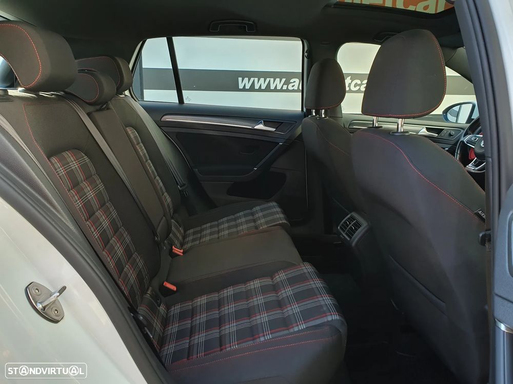 VW Golf GTI 2.0 TSI OPF DSG Performance - 5