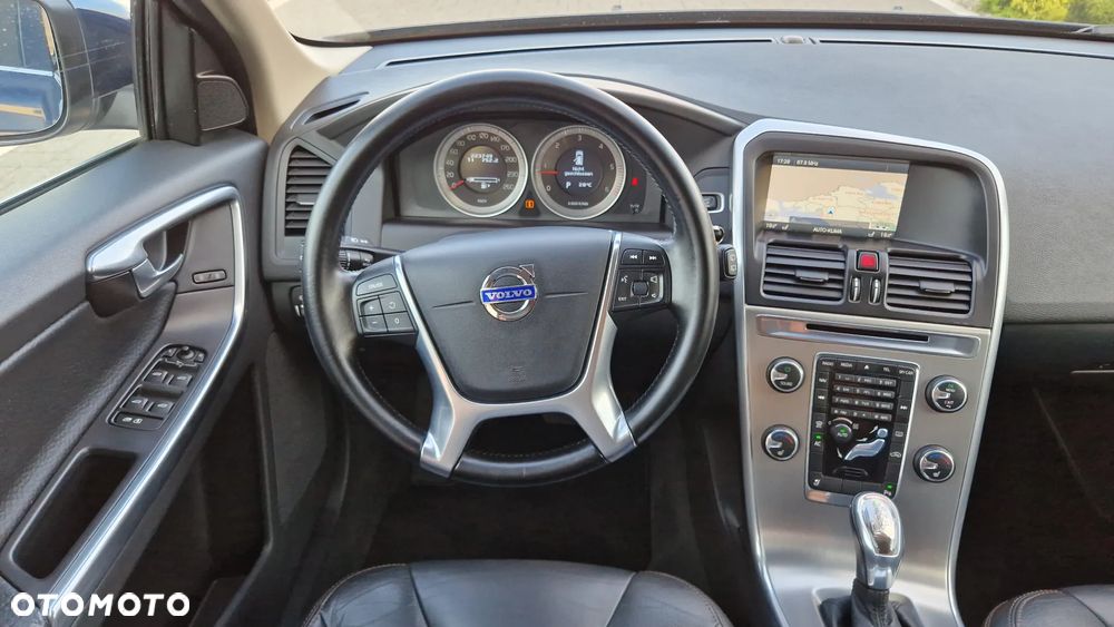 Volvo XC 60 D4 Geartronic Momentum - 9