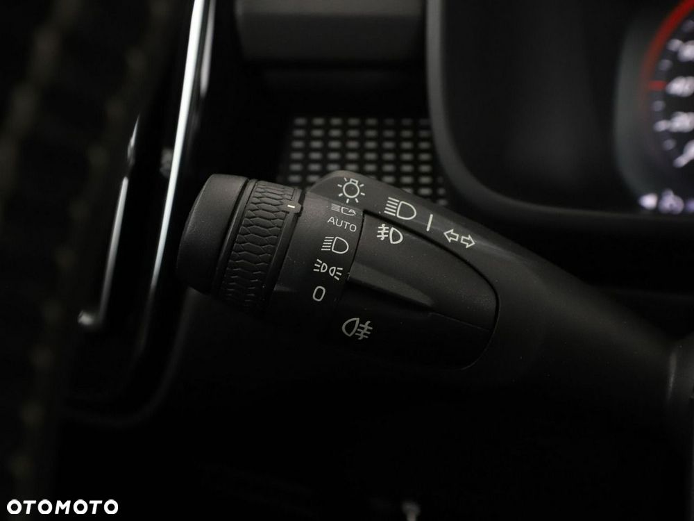 Volvo XC 40 D3 SCR R-Design - 34