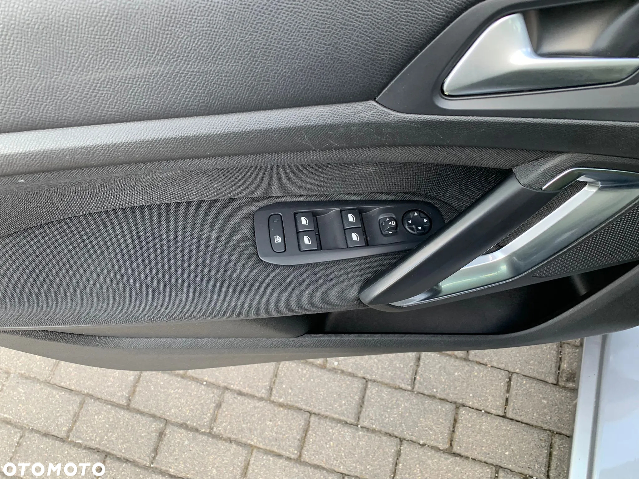 Peugeot 308 1.2 PureTech Business Line S&S - 15