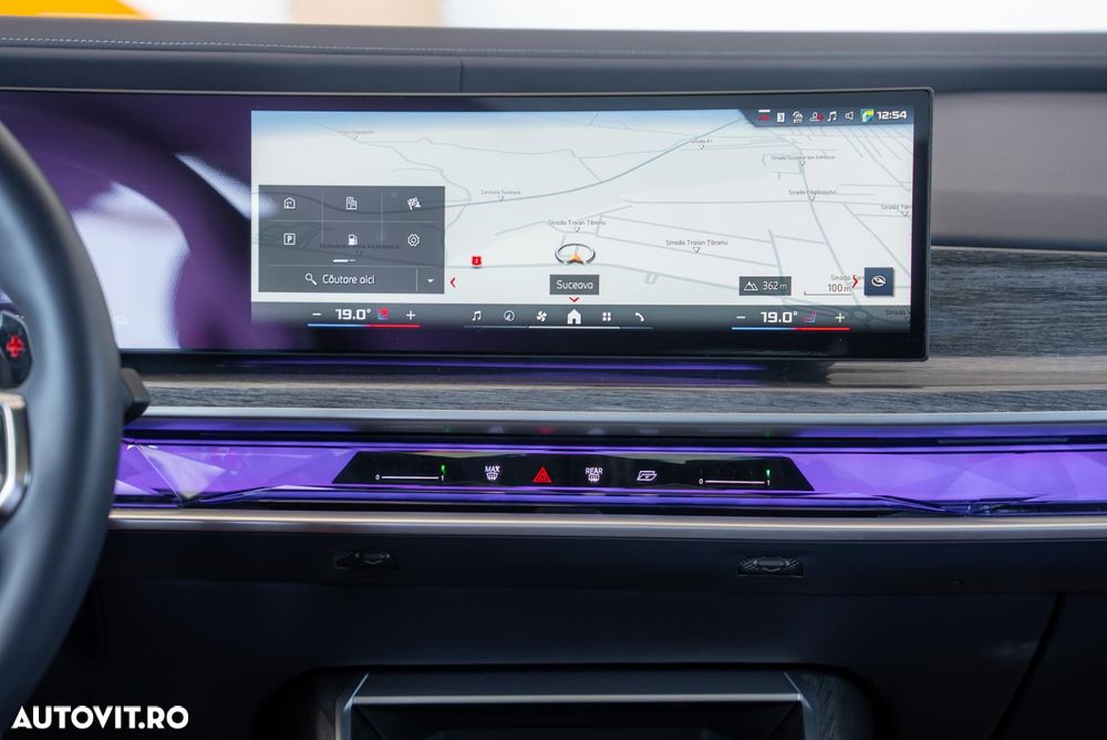 BMW Seria 7 750e xDrive AT PHEV - 28