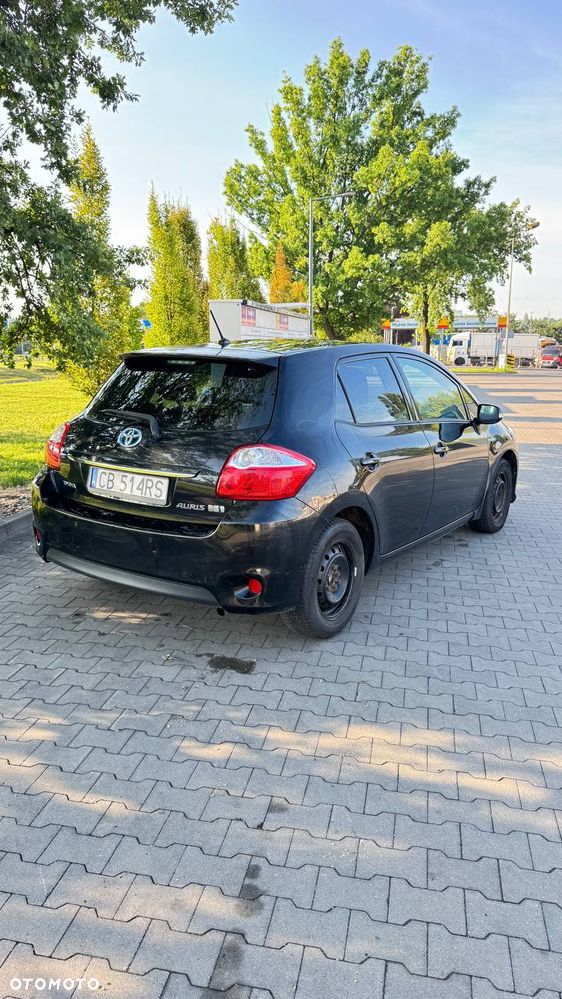 Toyota Prius 1.8 HSD Sol - 10