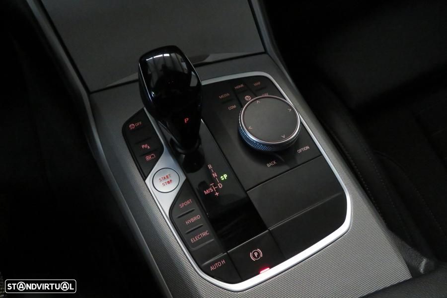 BMW 320 e Corporate Edition Auto - 13