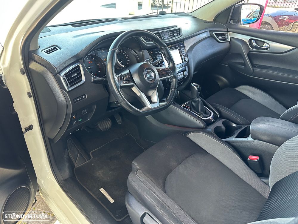 Nissan Qashqai 1.6 dCi Xtronic TEKNA+ - 16