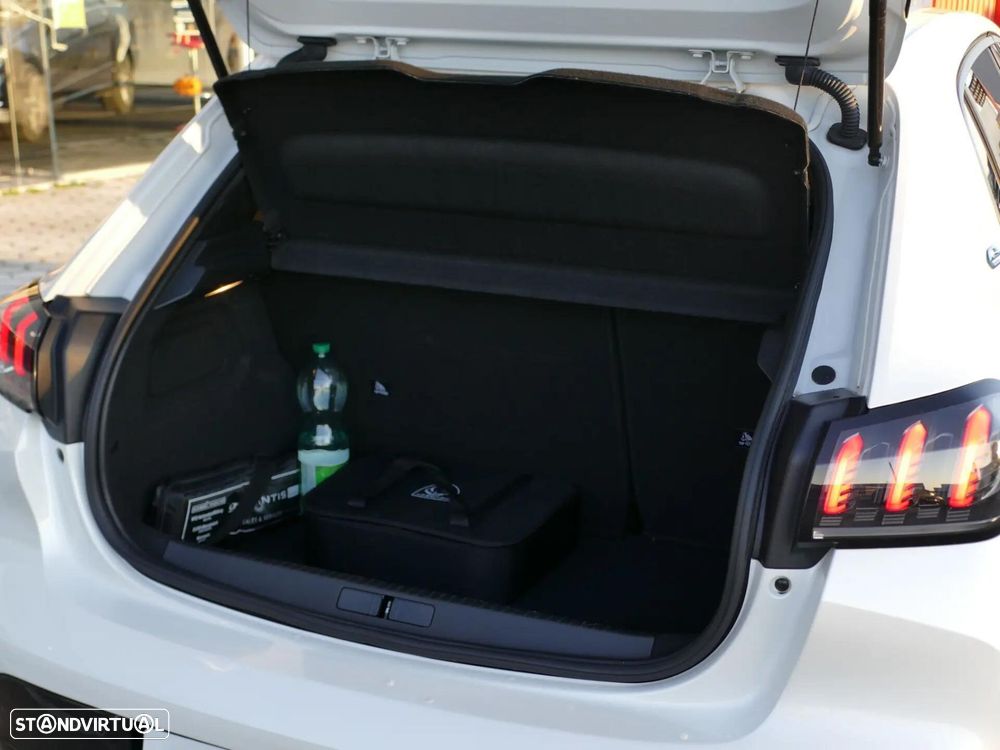 Peugeot e-208 50 kWh GT - 12