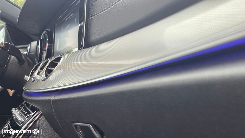 Mercedes-Benz E 220 d AMG Line - 22