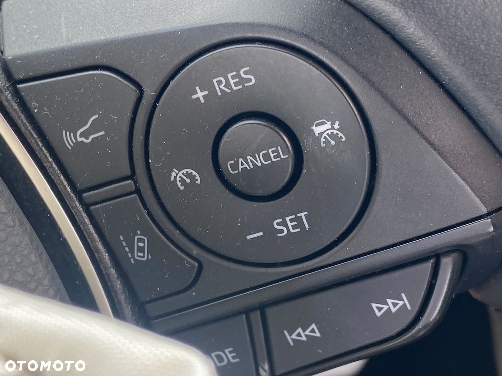 Toyota Corolla 1.8 Hybrid Club - 26