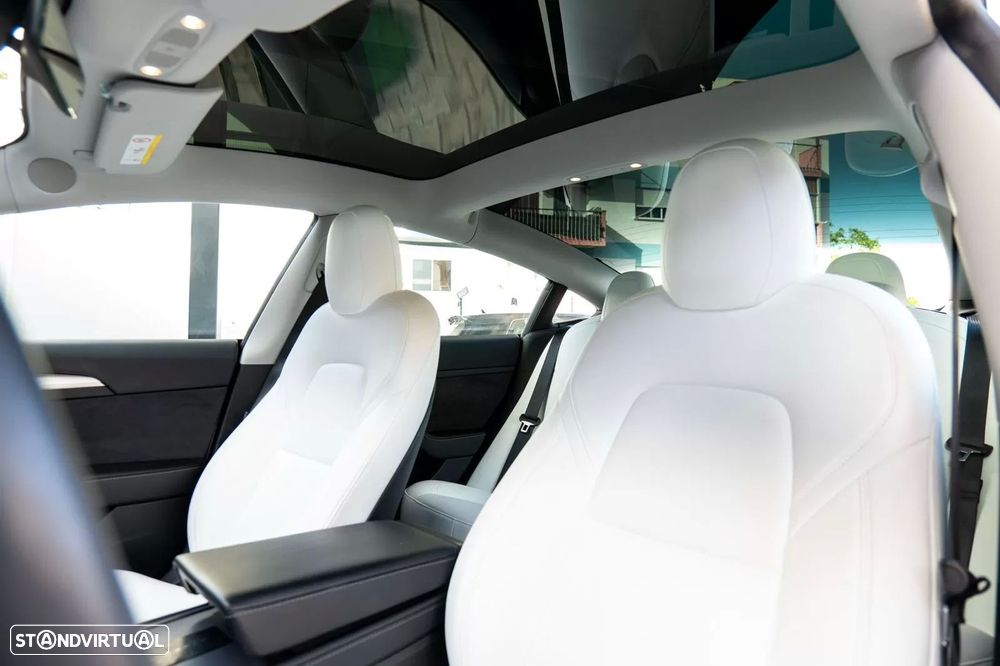 Tesla Model 3 - 27