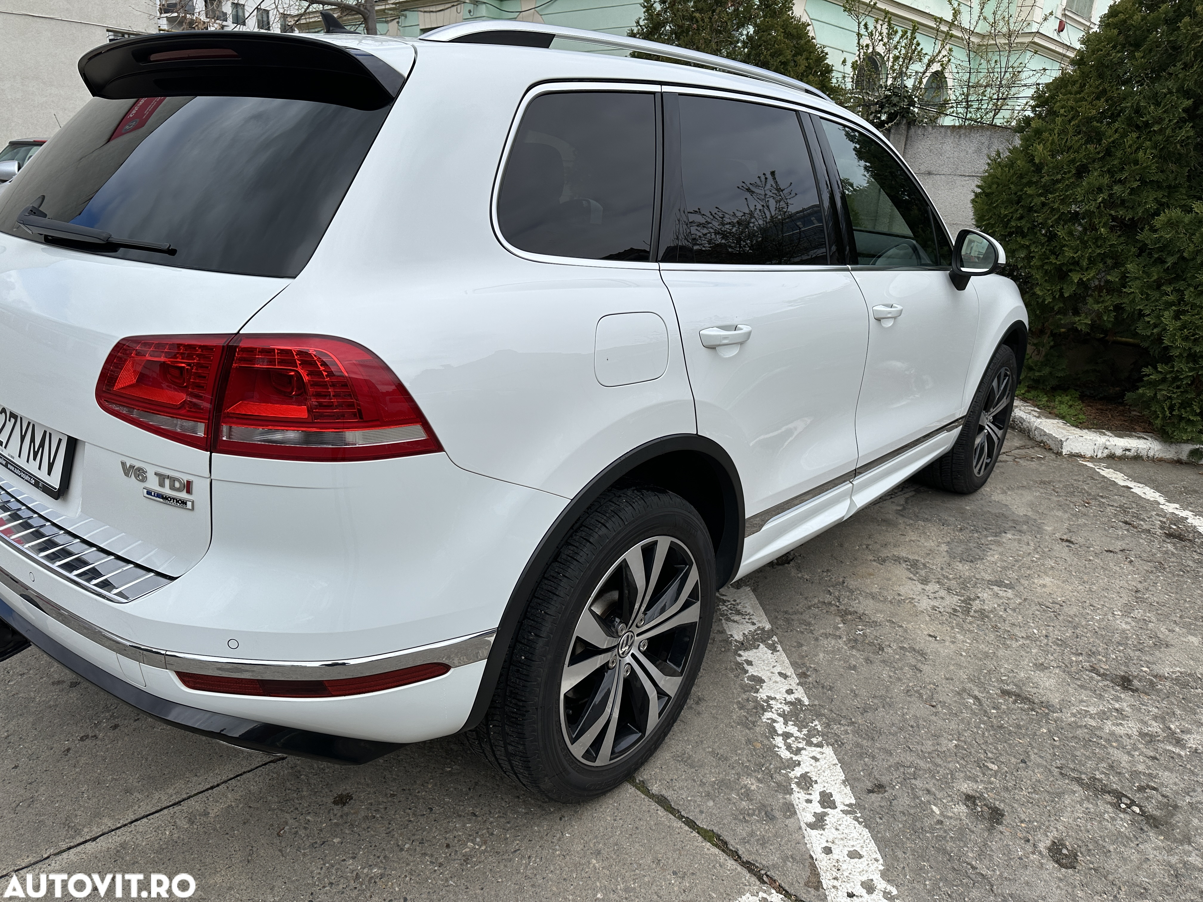 Volkswagen Touareg 3.0 V6 TDI SCR Blue Motion DPF Automatik Executive Edition - 5
