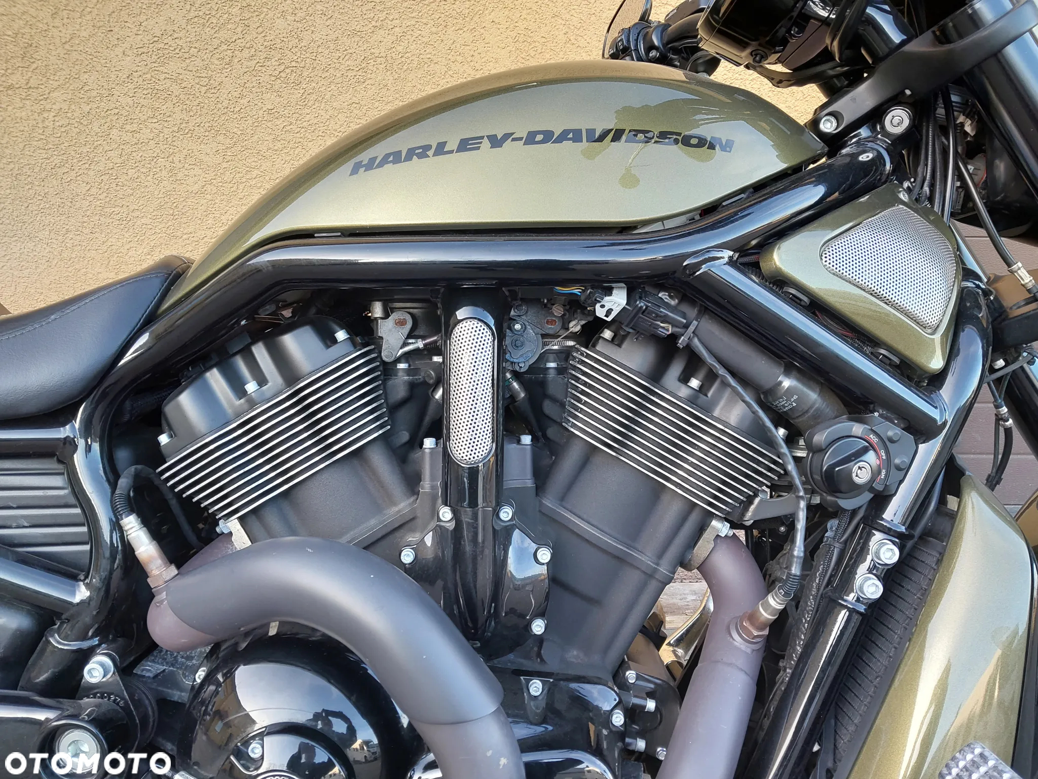 Harley-Davidson V-Rod Night Rod - 4