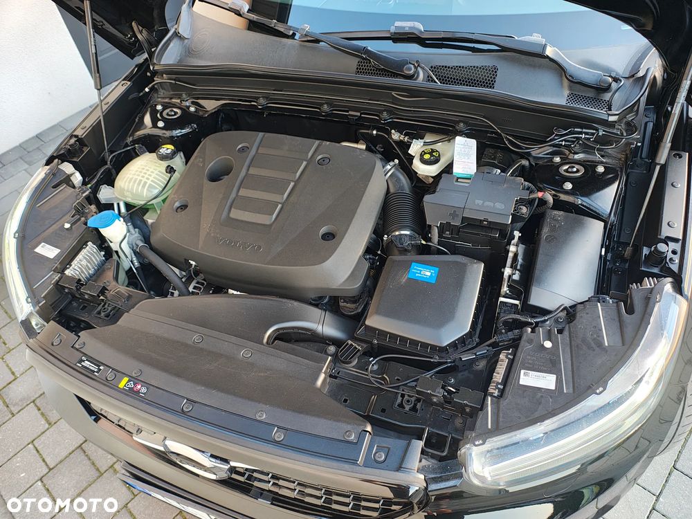 Volvo XC 40 D4 AWD Geartronic R-Design - 38