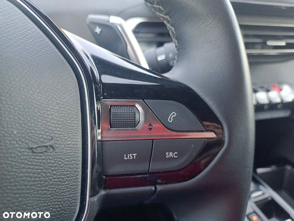 Peugeot 3008 1.2 PureTech Allure Pack S&S EAT8 - 24