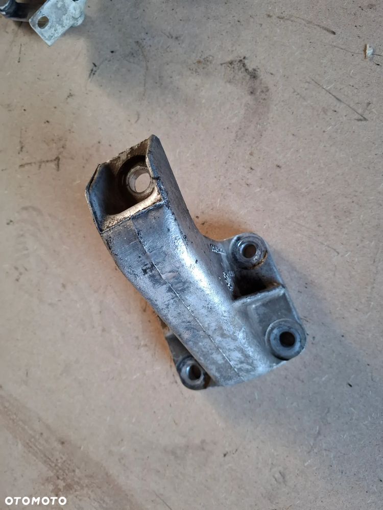 ŁAPA WSPORNIK SILNIKA PEUGEOT BOXER I DUCATO II 1323235080 - 1