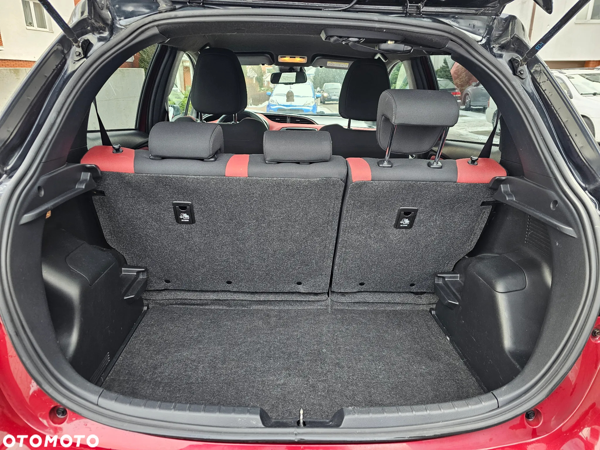 Toyota Yaris Hybrid 100 Selection - 9