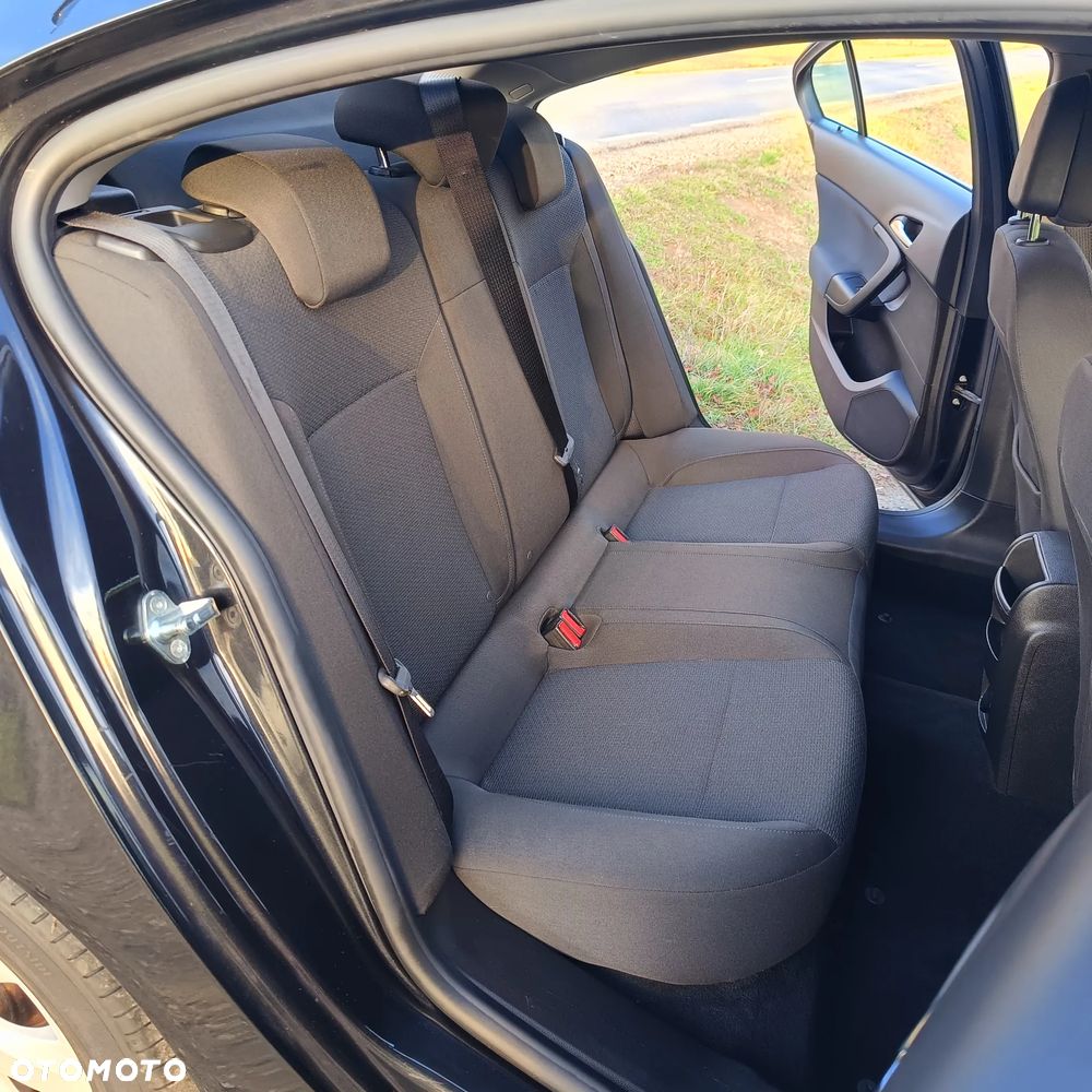 Opel Insignia - 9