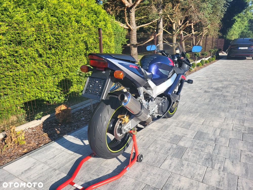 Honda CBR - 18