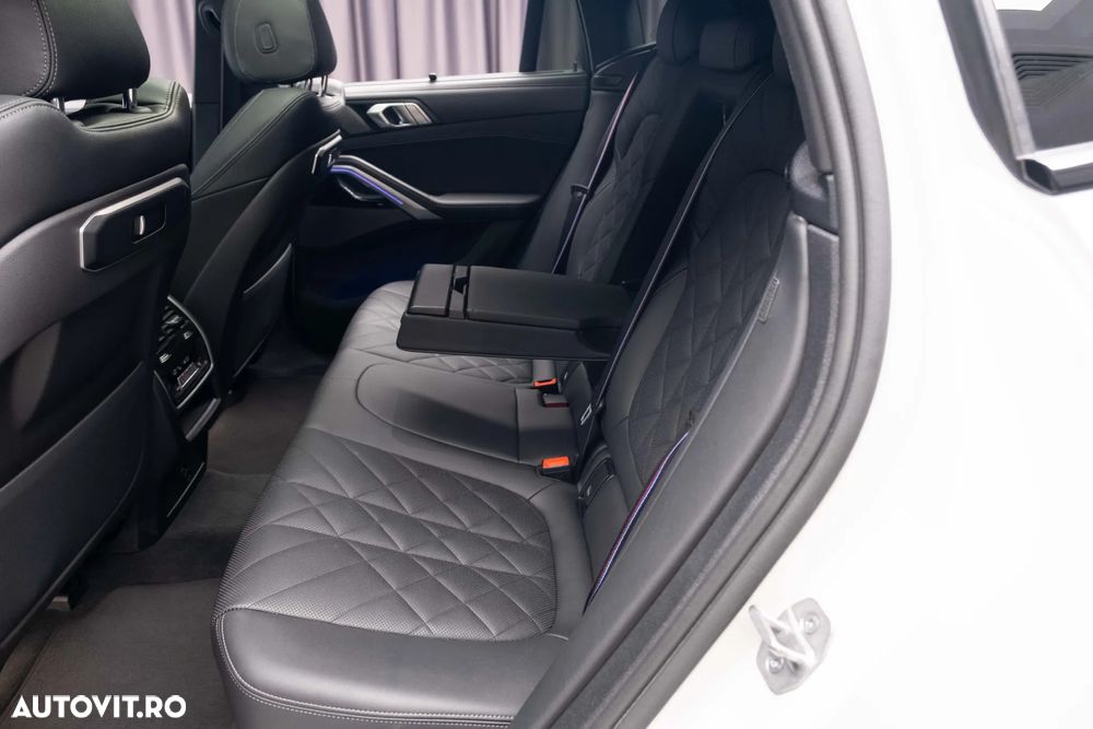 BMW X6 xDrive40i AT MHEV - 32