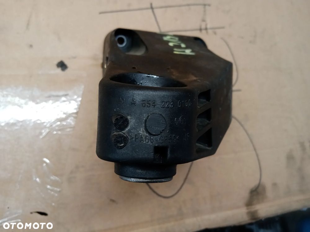 Łapa silnika mocowanie Mercedes E-Klasa W213 2.0 CDI A6542230100 - 7