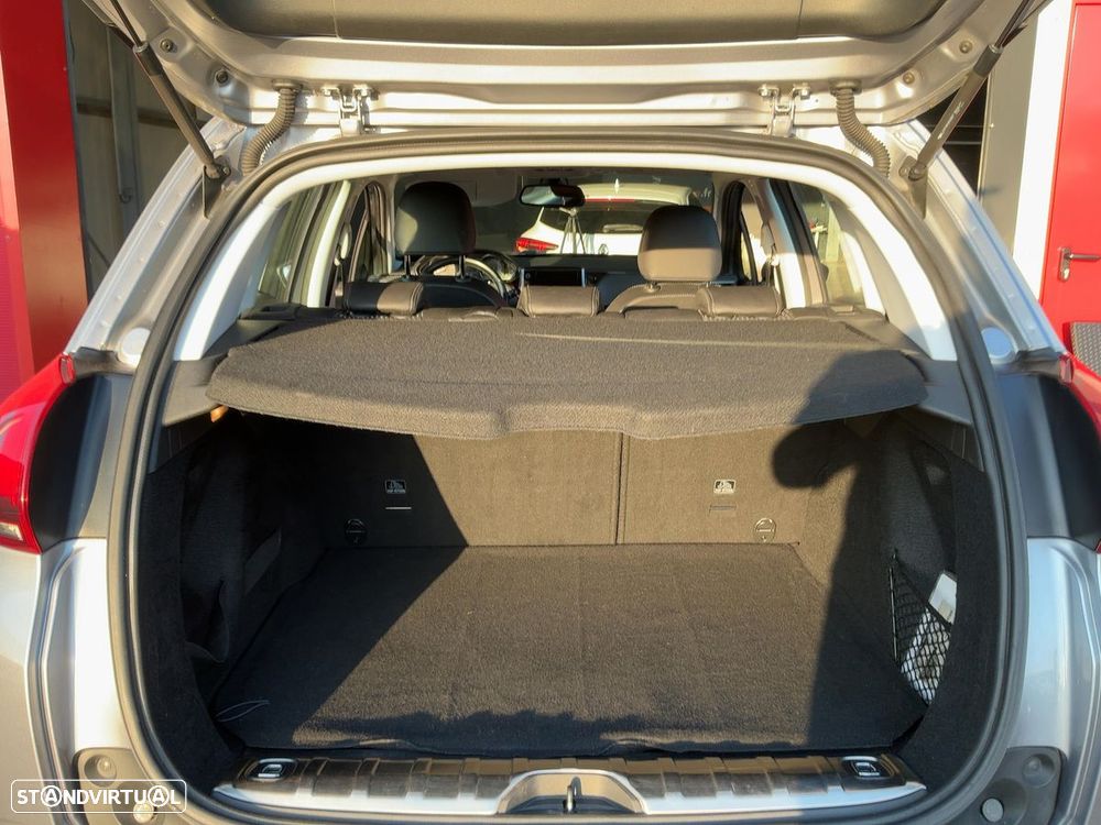 Peugeot 2008 1.2 PureTech Allure - 8