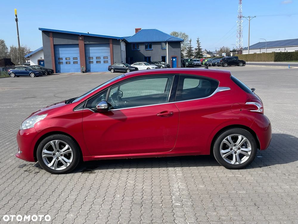 Peugeot 208 PureTech 110 Stop & Start Allure - 13