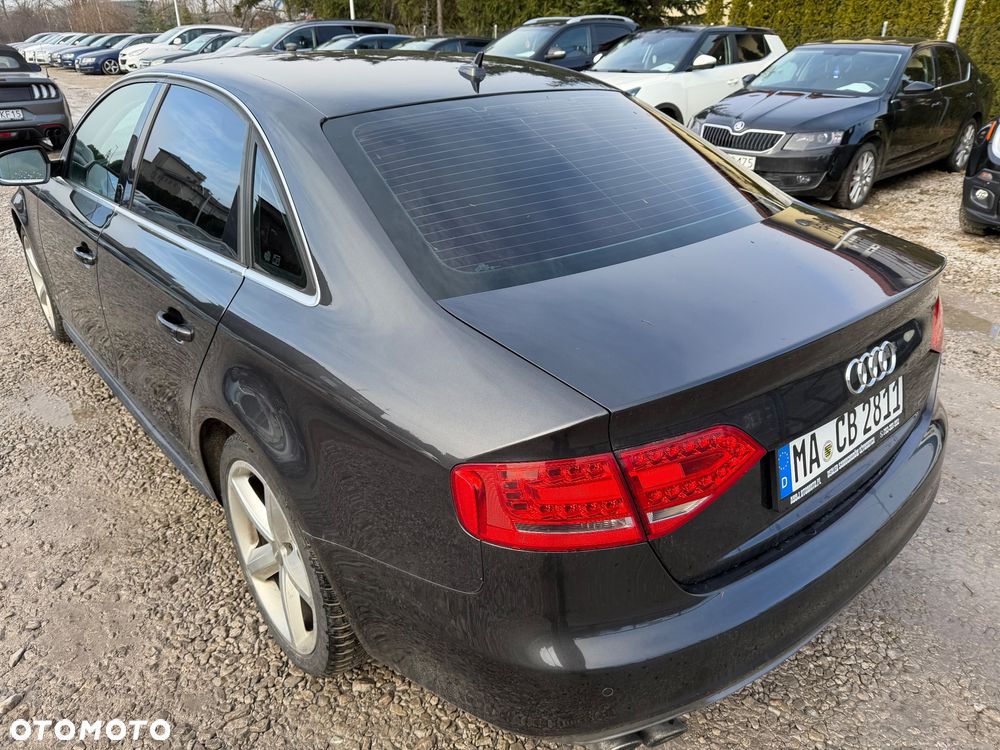 Audi A4 Limousine - 12