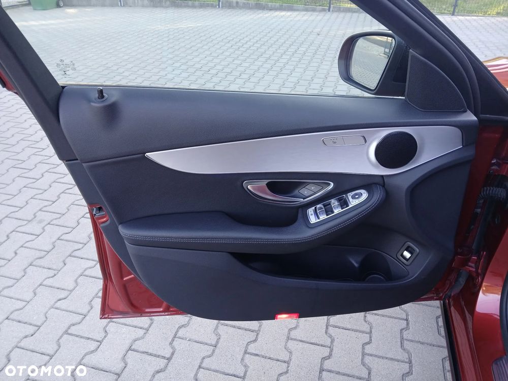Mercedes-Benz Klasa C 220 d 4MATIC 9G-TRONIC - 11