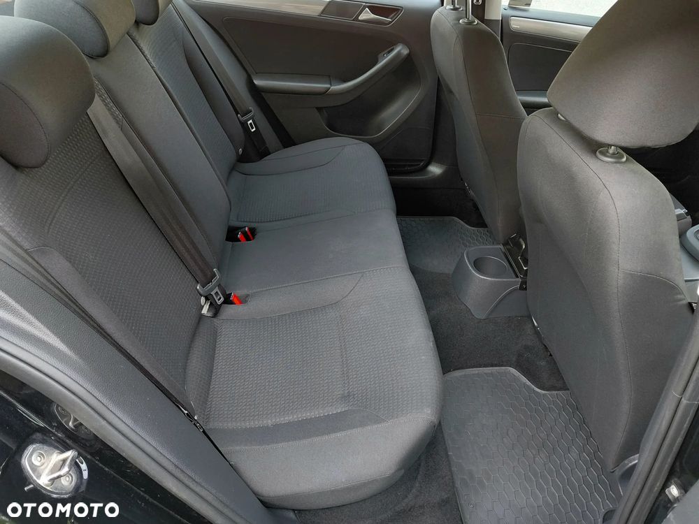 Volkswagen Jetta 2.0 TDI DPF BMT Comfortline - 19