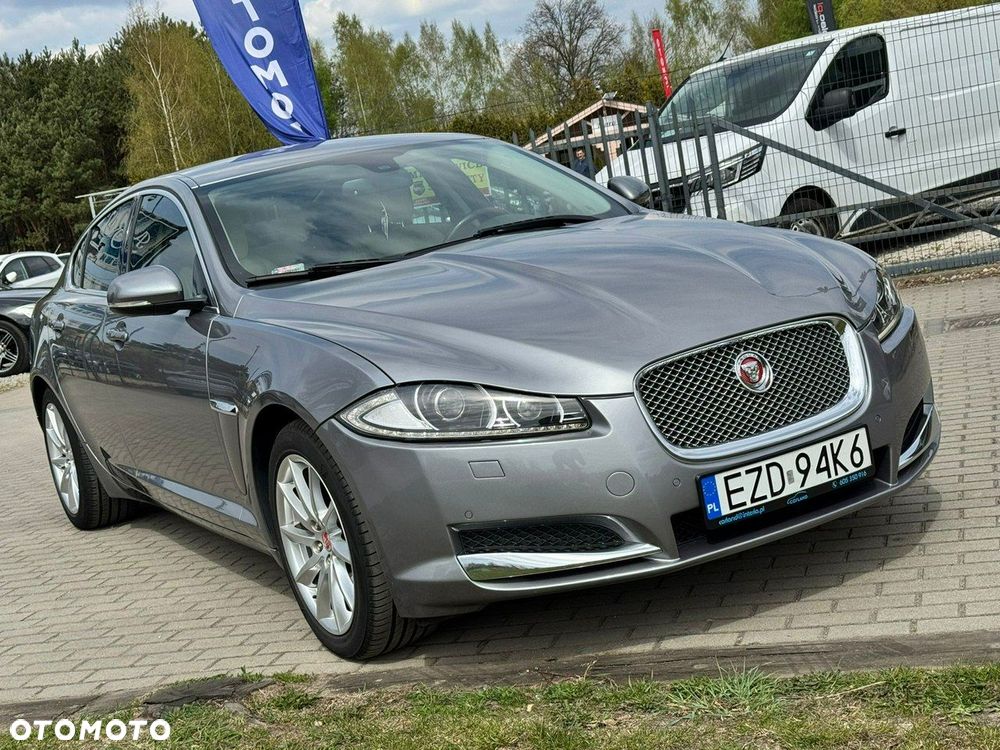 Jaguar XF 2.2 D Luxury - 5