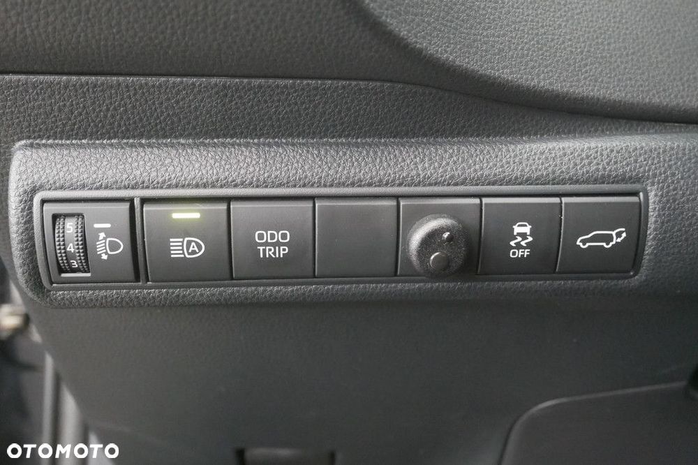 Toyota Corolla 1.8 Hybrid Style - 28