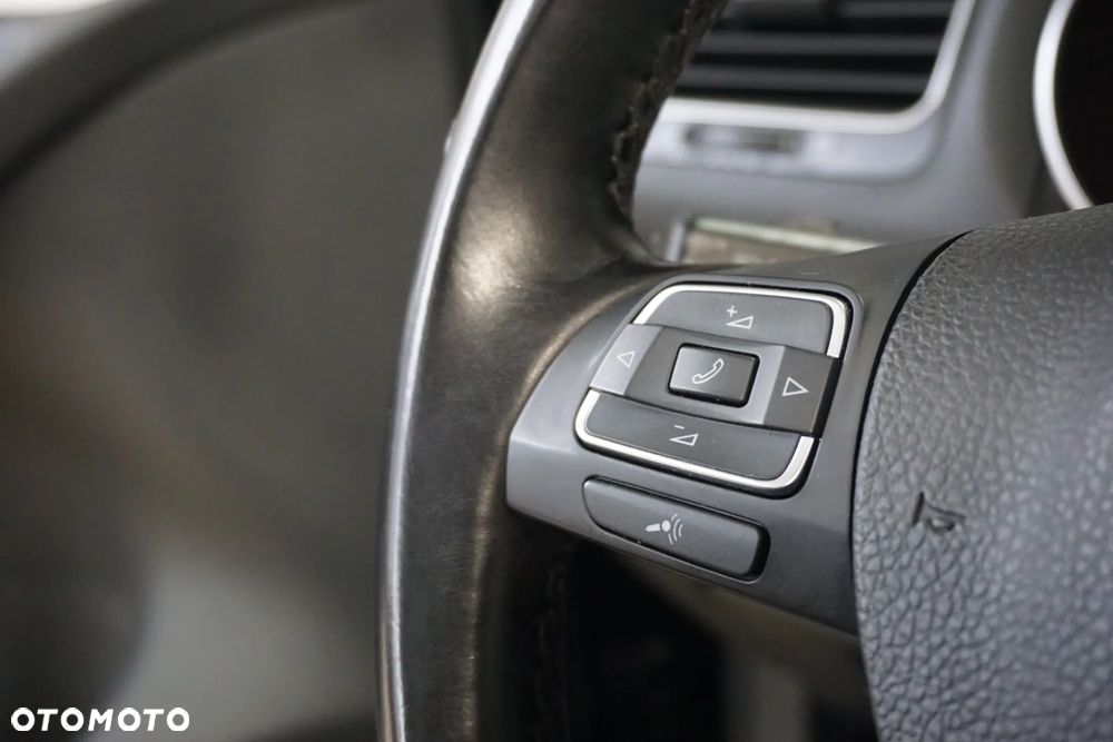 Volkswagen Golf 2.0 TDI DPF Highline - 30