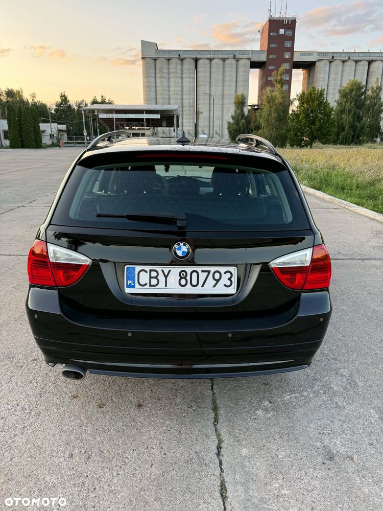 BMW Seria 3 318d DPF - 4