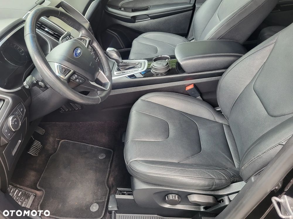 Ford Edge 2.0 TDCi Bi-Turbo 4x4 Titanium - 10
