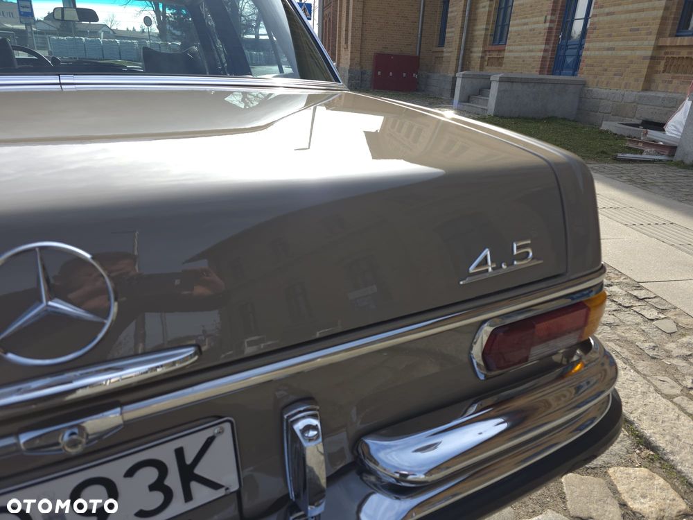 Mercedes-Benz 280 - 10