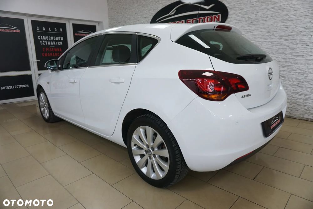 Opel Astra 1.6 - 10
