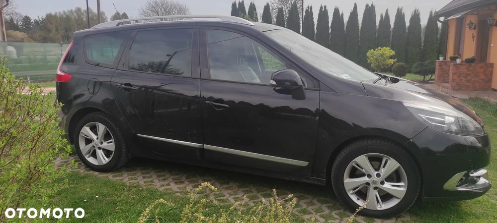 Renault Grand Scenic - 17