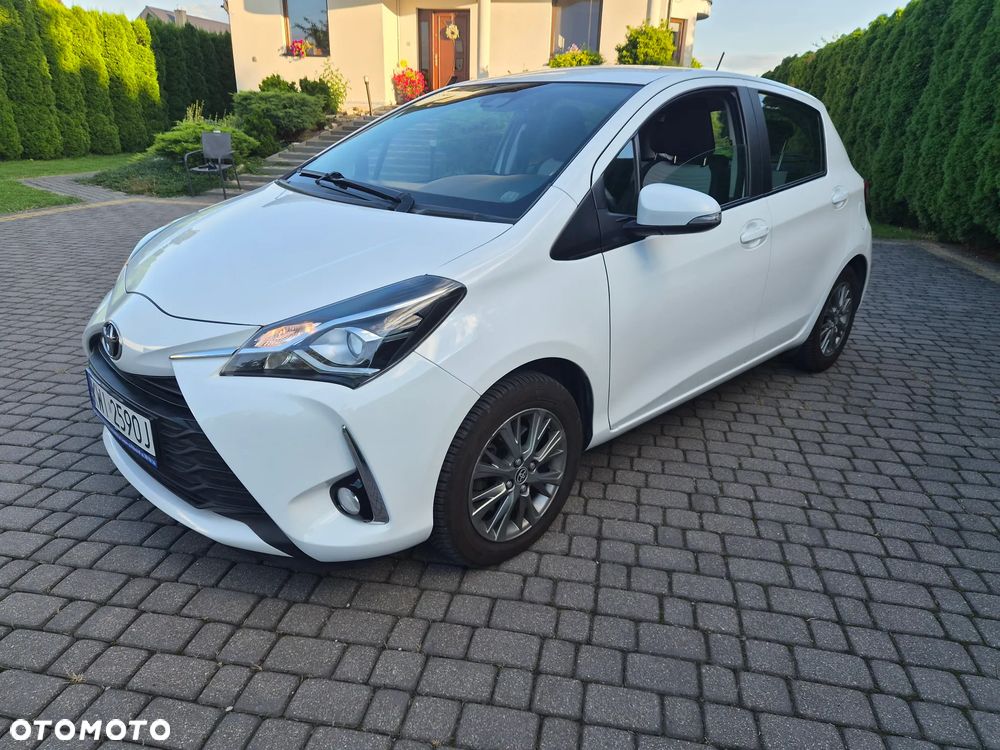 Toyota Yaris 1.5 Premium - 9