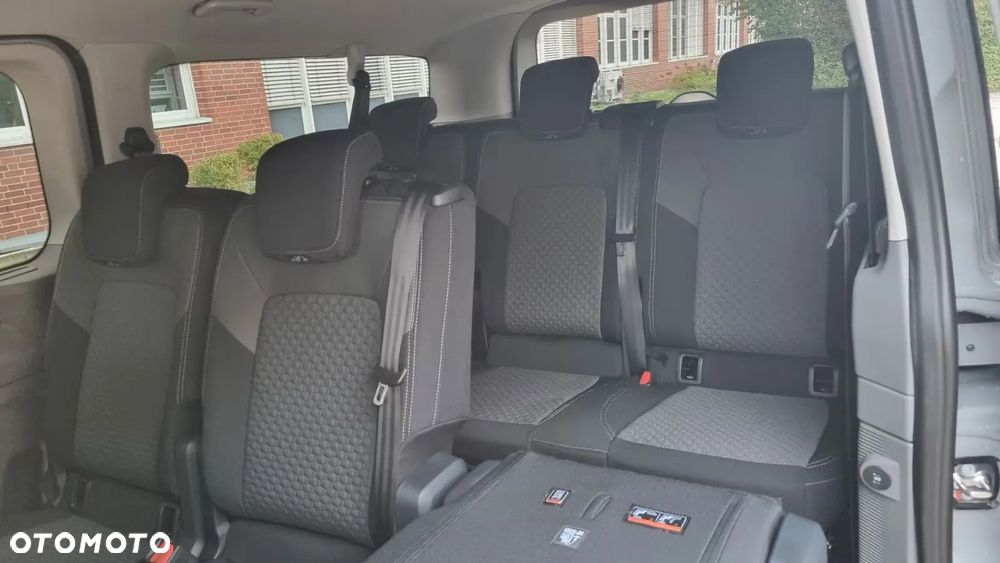 Volkswagen Caravelle - 16