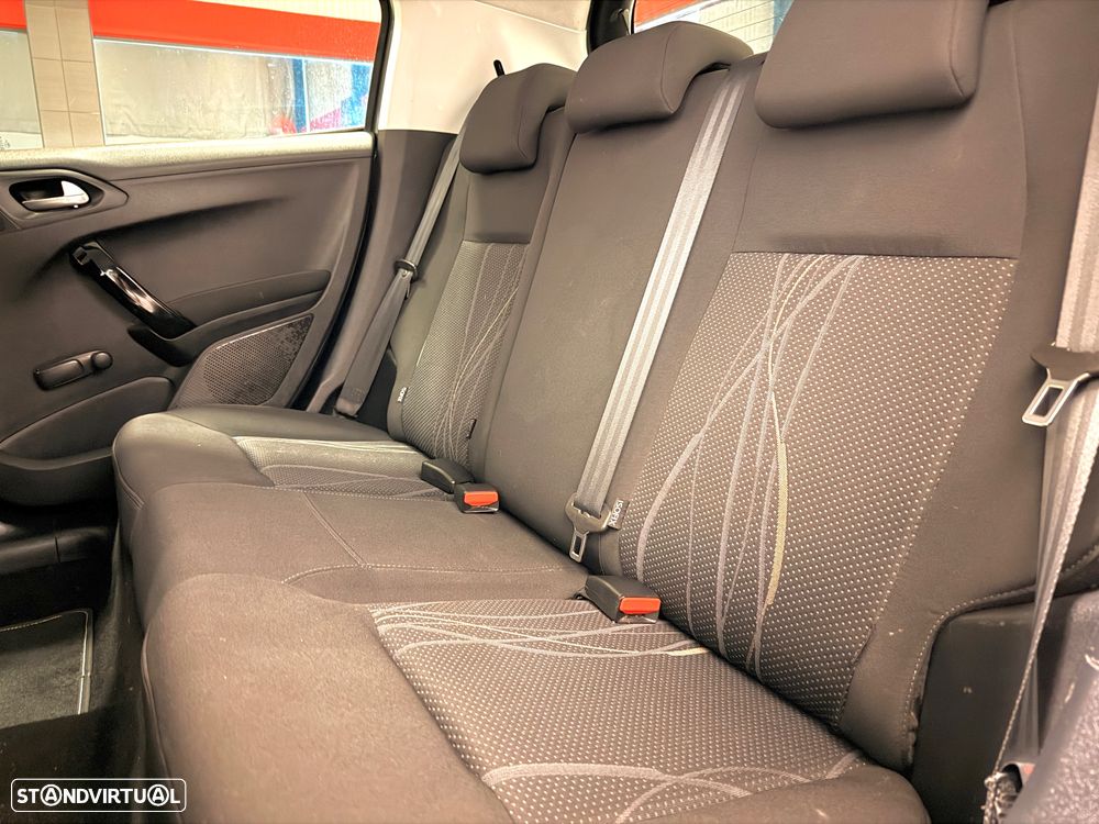 Peugeot 208 1.2 VTi Active - 7