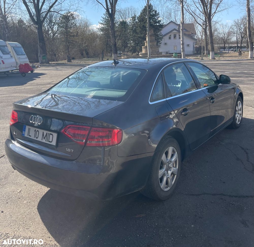 Audi A4 1.8 T Aut - 5