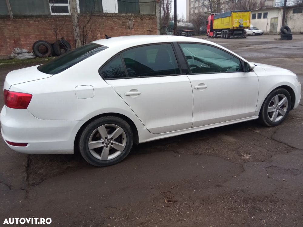 Volkswagen Jetta 1.2 TSI Trendline - 7